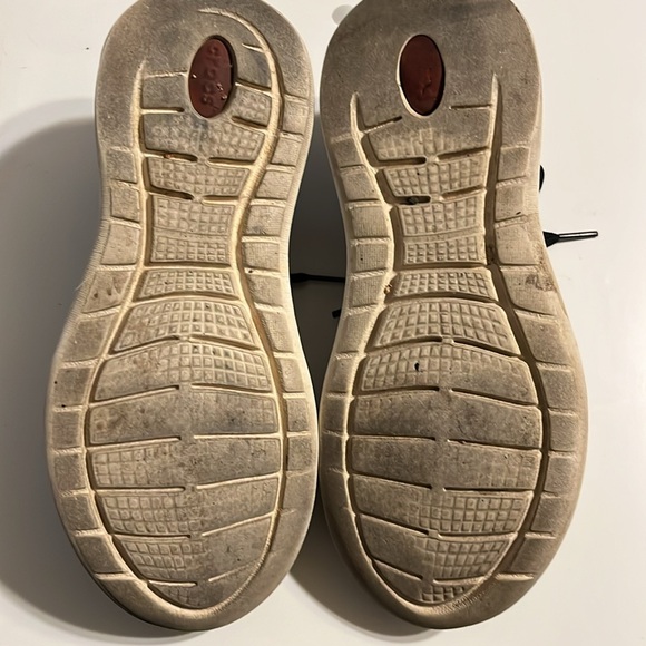 Lite  ride by crocs women’s lace up shoes - Picture 6 of 9